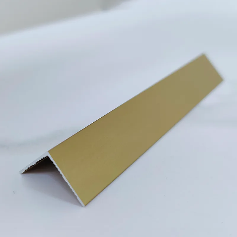 90 ° Trim sudhut tengen